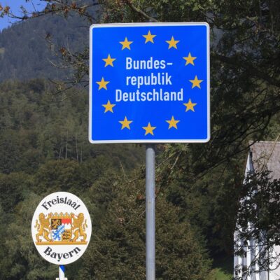 Υπουργείο Εσωτερικών της Γερμανίας: Οι συνοριακοί έλεγχοι αποδίδουν Υπουργείο Εσωτερικών της Γερμανίας: Οι συνοριακοί έλεγχοι αποδίδουν