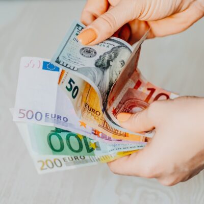 Η μεγαλύτερη τα τελευταία 16 χρόνια: Αύξηση των πραγματικών μισθών Η μεγαλύτερη τα τελευταία 16 χρόνια: Αύξηση των πραγματικών μισθών